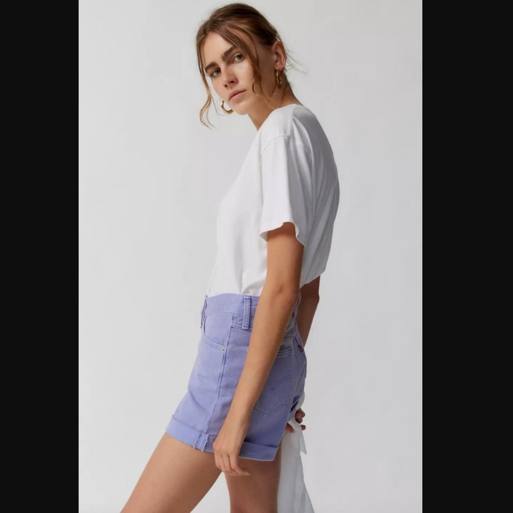Levi’s ‘80s Rolled Mom Denim Short - Dusty Persian Violet 28" NWT - Picture 4 of 9